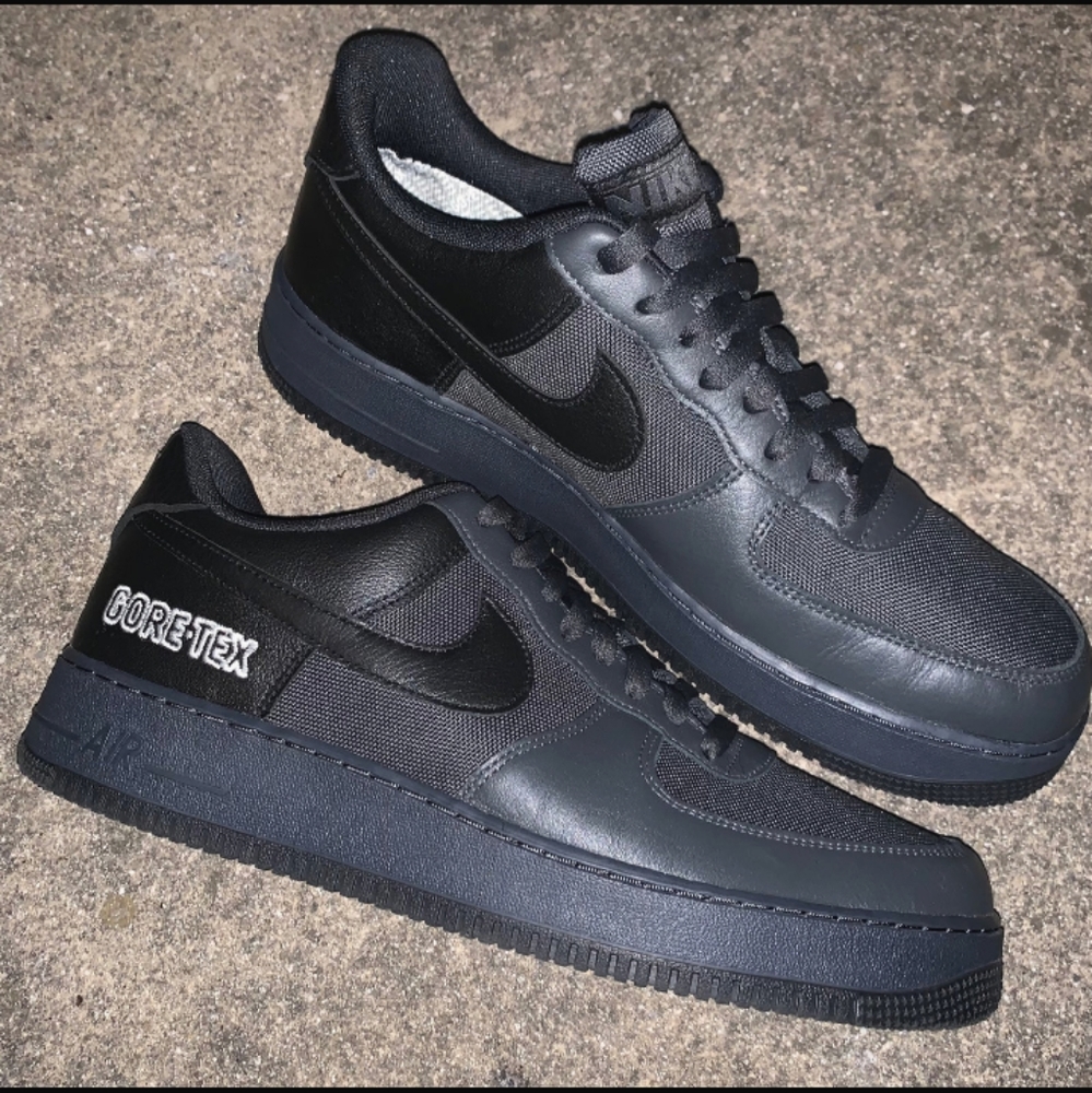 Nike Gore Tex Men's size 13